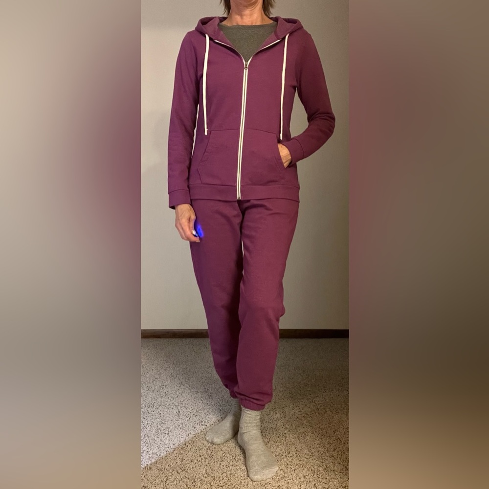 Eddie Bauer Women's Cozy Camp Fleece Full-Zip Hoodie and Joggers Small Magenta